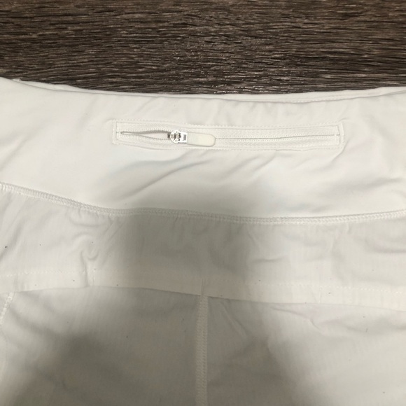 Lululemon x BANTAMS SWIMMING & DIVING White Speed Up Shorts 6 Regular - Picture 4 of 7